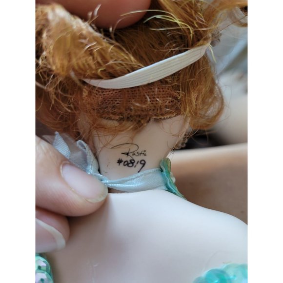 Rustie redhead porcelain doll 15-in evening dress - Picture 11 of 11